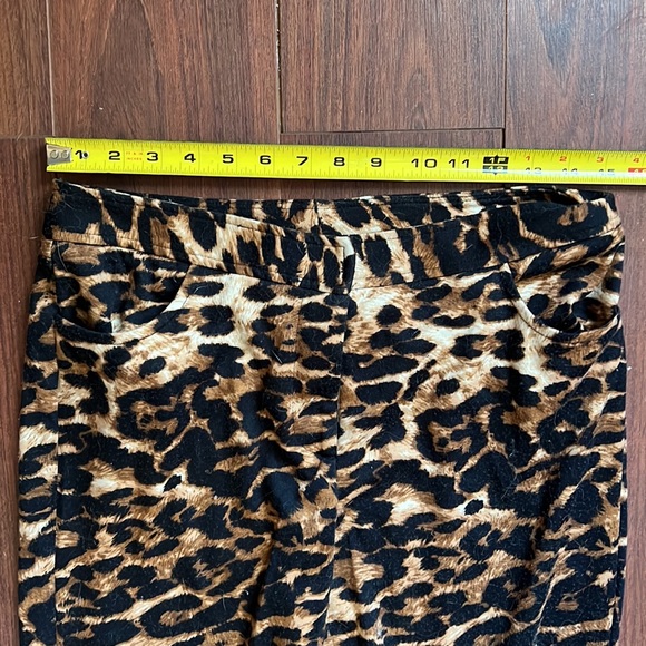 Countess Luann cheetah Print Pants Women's Size 8. - Picture 2 of 8